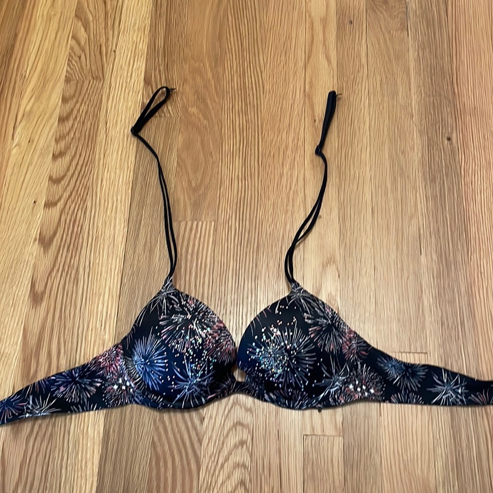 NWOT Victoria Secret fire work bra